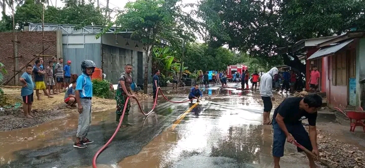 Bencana Banjir Kepung Selayar Personil Gabungan Sterilkan TKP