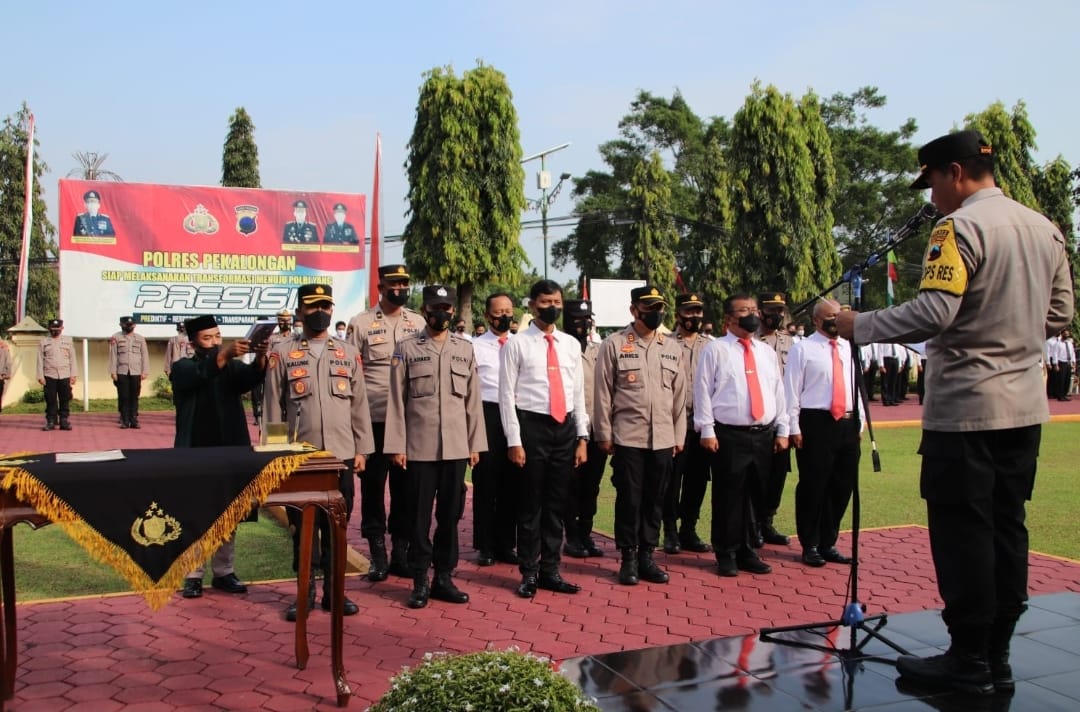 Kapolres Lantik Pengurus dan Pengawas Primkopol Polres Pekalongan Masa Jabatan 2022-2025