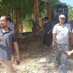 Akses Jalan Poros Kabupaten Sampang " Rusak Parah" Masyarakat Antusias Gotong Royong Memperbaiki