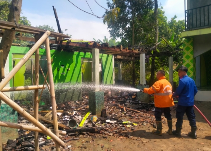 Bangunan Ponpes Nurul Iman di Jujuluk Baru Jayakerta Terbakar, Tidak ada Korban Jiwa