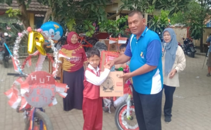 Sambut HUT RI ke-77 Ratusan Siswa SDN Manggungjaya 1, Gelar Karnaval Kemerdekaan