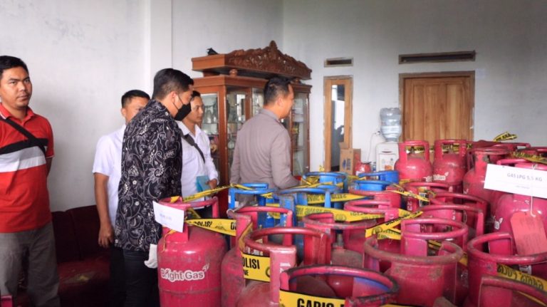 Polisi Bongkar Kasus Gas Elpiji Oplosan di Bandung, Omzet Ratusan Juta Rupiah