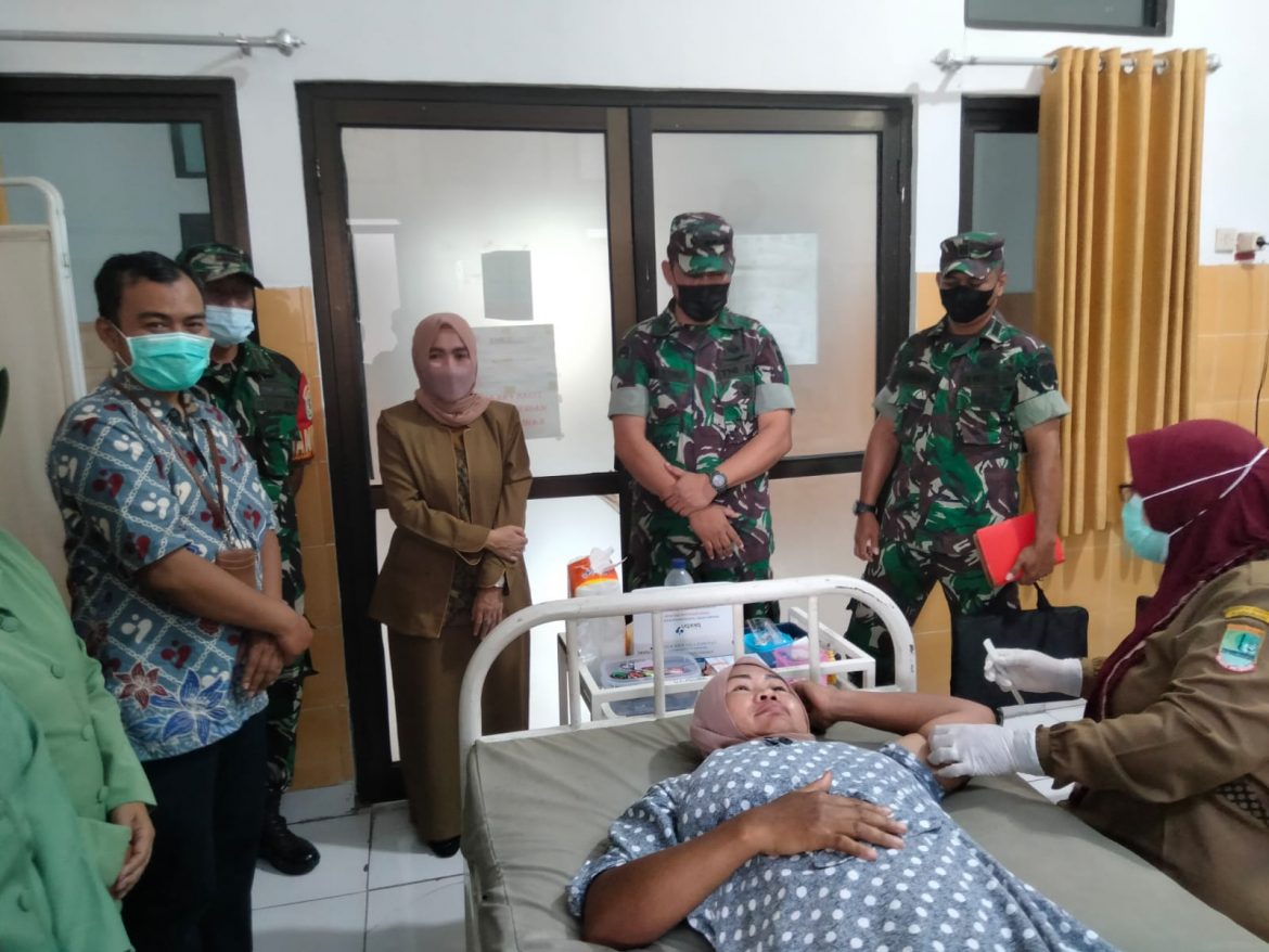 Pelayanan KB Gratis, TNI Manunggal Bangga Kencana Kesehatan Terpadu Tahun 2022 di Puskesmas Tirtajaya Karawang