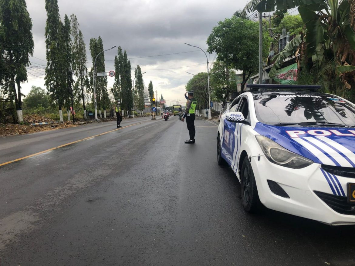 Satlantas Polres Sampang Masifkan Patroli Jalan Raya, Antisipasi Laka Lantas Saat Musim Hujan