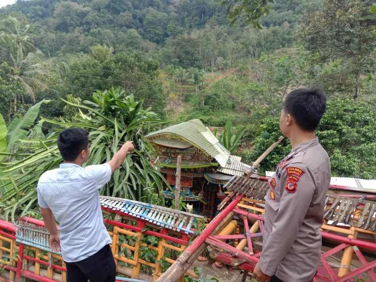 Tragis! Seorang Kakek di Sukabumi Tewas Kesetrum Listrik, Saat Perbaiki Pos Ronda