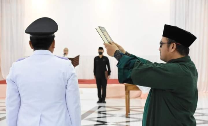 Bupati Karawang, Ambil Sumpah dan Lantik Pejabat Pimpinan Tinggi Pratama dan Pejabat Administrator