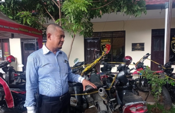 Apes! Maling di Karawang Ditangkap Polisi, saat Isi BBM Motor Curian yang Kehabisan Bensin