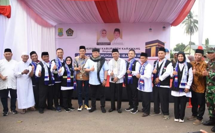 Sekda Karawang Lepas Keberangkatan Calon Jemaah Haji 2023: Jaga Kesiapan Fisik dan Niatan Tulus ke Tanah Suci