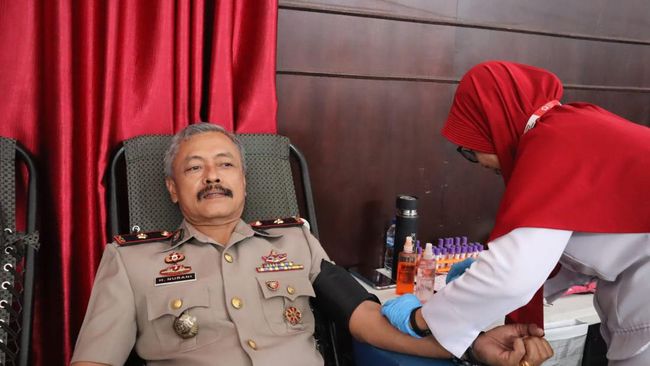 Sambut HUT ke-77 Bhayangkara, Ratusan Polisi Sumbang Darah ke PMI