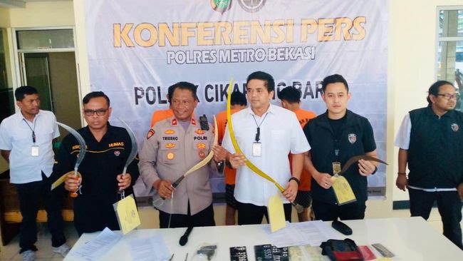 Melawan Petugas Sih saat Diringkus! 3 Begal Sadis yang Beraksi di Cibitung Bekasi Didor Polisi