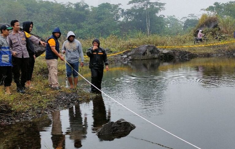 Bocah 8 Tahun Tewas Tenggelam di Bekas Kubangan Galian C Tasikmalaya