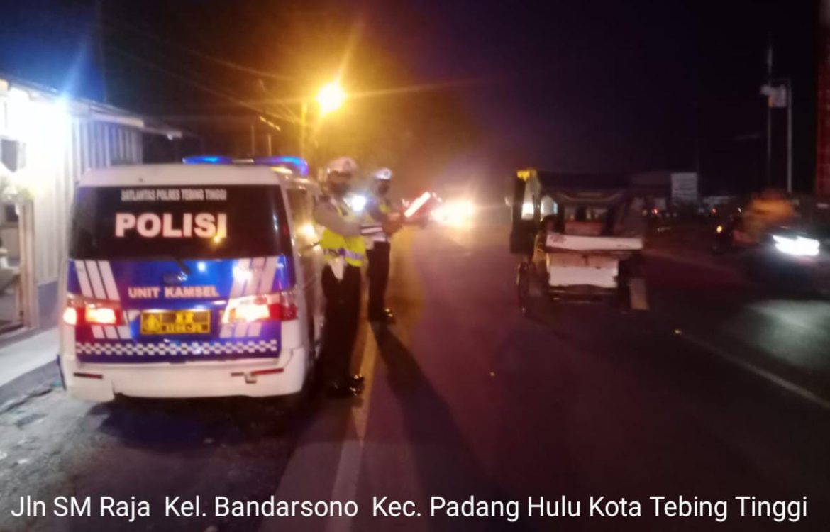 Personil Satlantas Polres Tebing Tinggi Laksanakan Patroli Blue Light