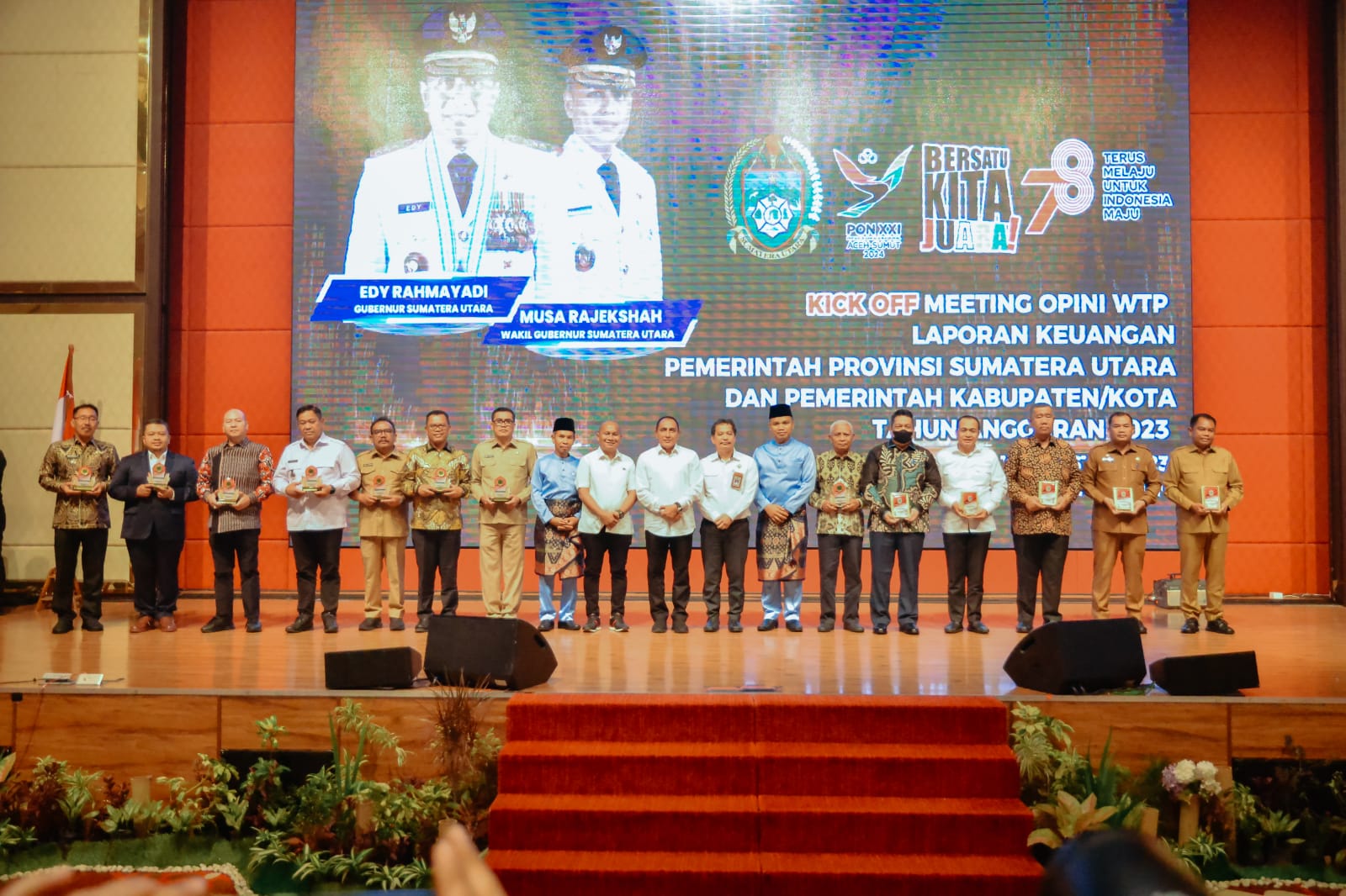 Raih Opini WTP 5 Tahun Berturut-turut, Pemkab Batu Bara Terima Penghargaan Pemprov Sumut