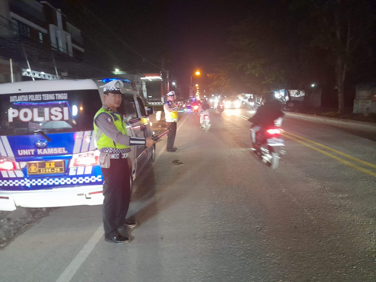 Patroli Blue Light Satlantas Polres Tebing Tinggi Sampaikan Disiplin Berlalulintas