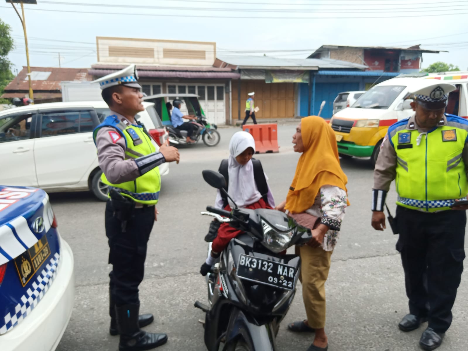 Kasat Lantas Polres Tebing Tinggi AKP Dhoraria S. Simanjuntak, S.H, M.H Pimpin Ops Zebra Toba 2023