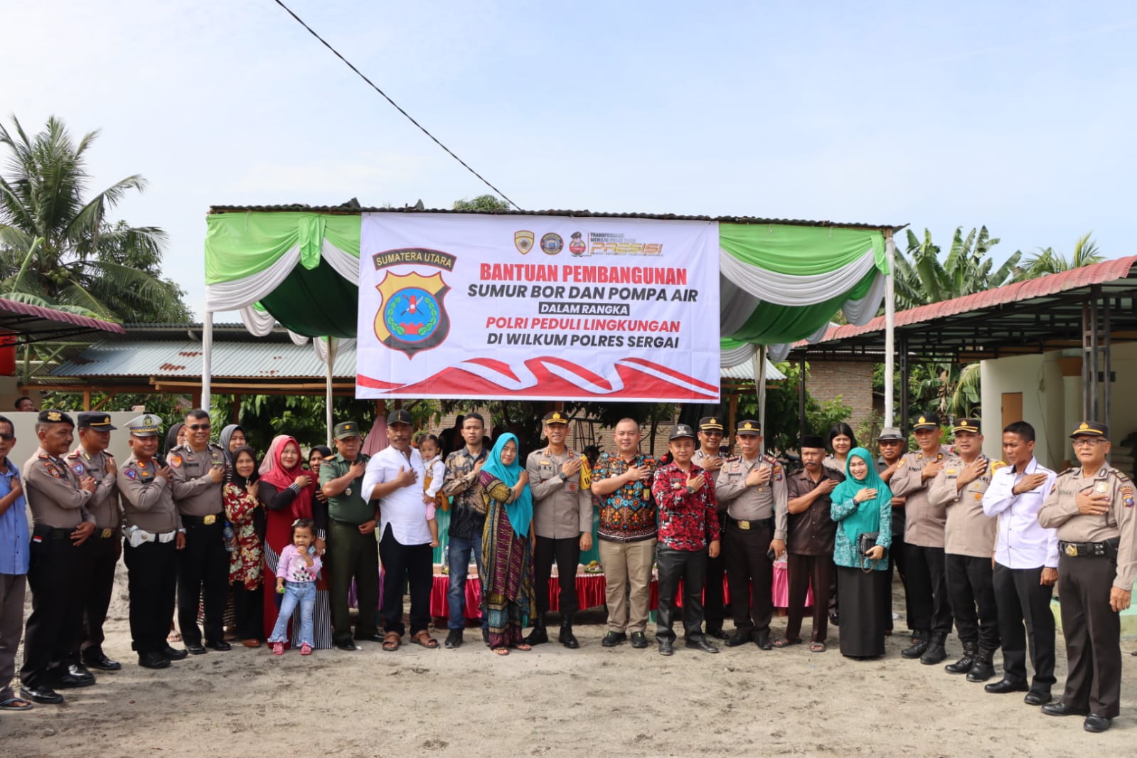 Kapolres Sergai AKBP Oxy Yudha Pratesta, S.Ik Berikan Bantuan Sumur Bor Dan Pompa Air