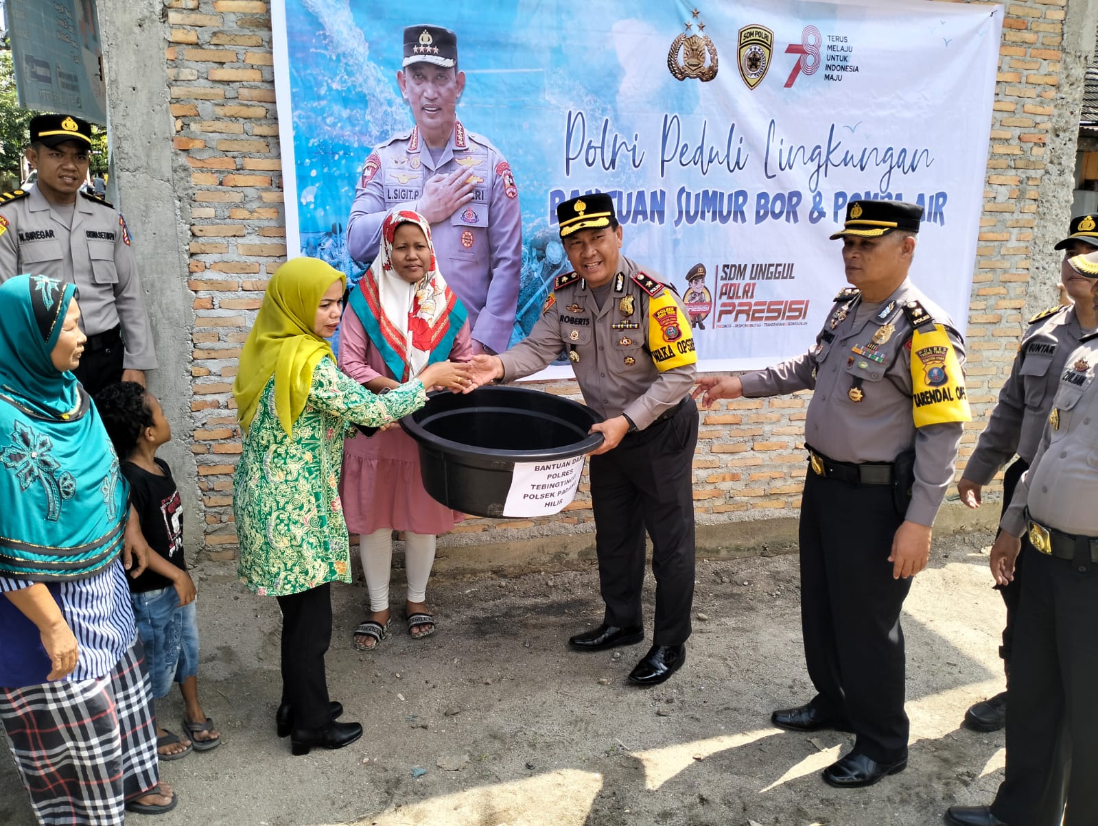 Wakapolres Tebing Tinggi Kompol A. Robert Sembiring, S.H, M.H Revitalisasi Sumur Bor Kelurahan Rambung