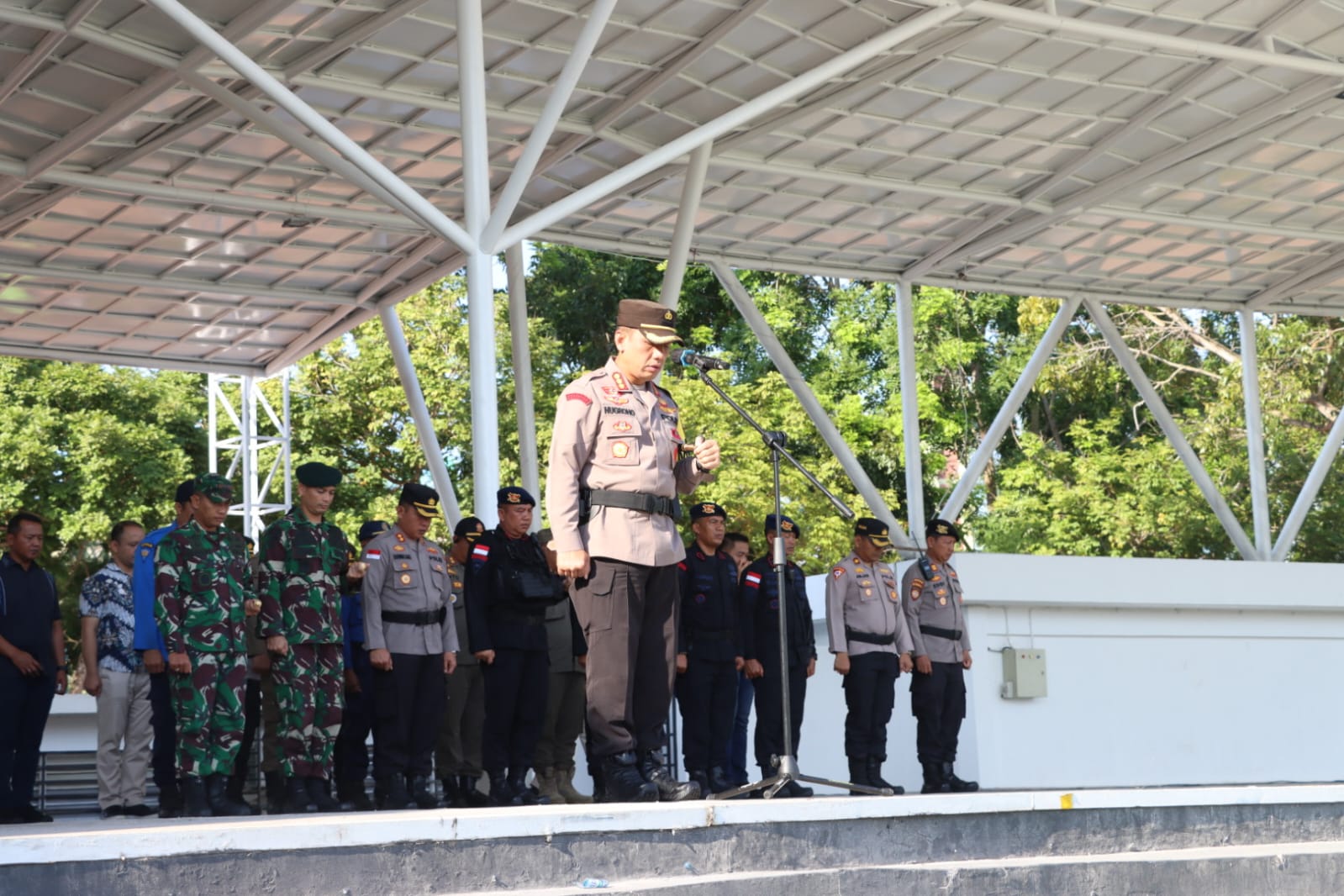 Kapolresta Barelang Pimpin Apel Persiapan Pengamanan Aksi Unras, oleh Aliansi Mahasiswa Se-Prov Kepri