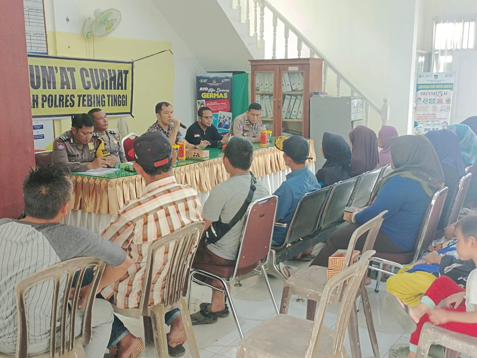 Polres Tebing Tinggi Melaksanakan Jumat Curhat Di Kelurahan Pabatu