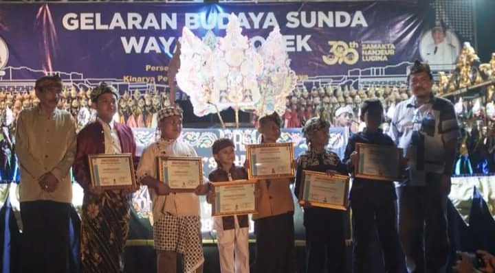 Meriahkan Hari Jadi Ke-390, Pemkab Karawang Adakan Gelaran Budaya Sunda Wayang Golek