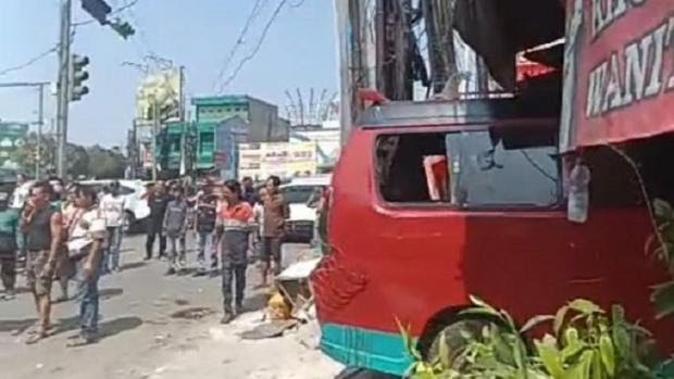 Sopir Angkot Tewas usai Tabrak Warung makan Padang di Bekasi, 2 Terluka