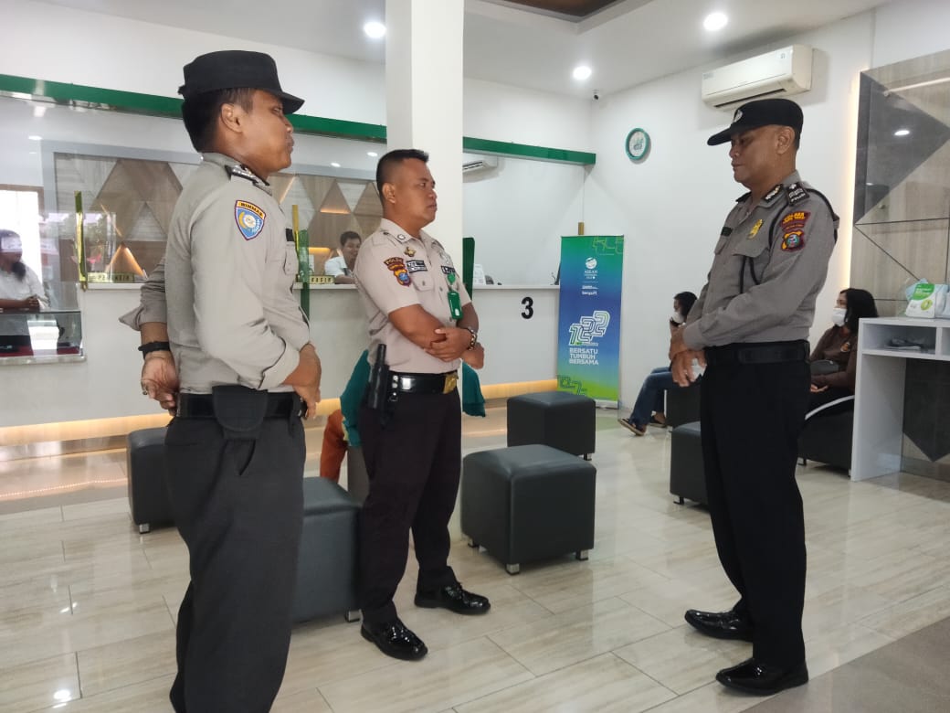 Kasat Binmas Polres Tebing Tinggi AKP B.S.M. Tarigan Ajak Satpam Pegadaian Pelihara Kamtibmas