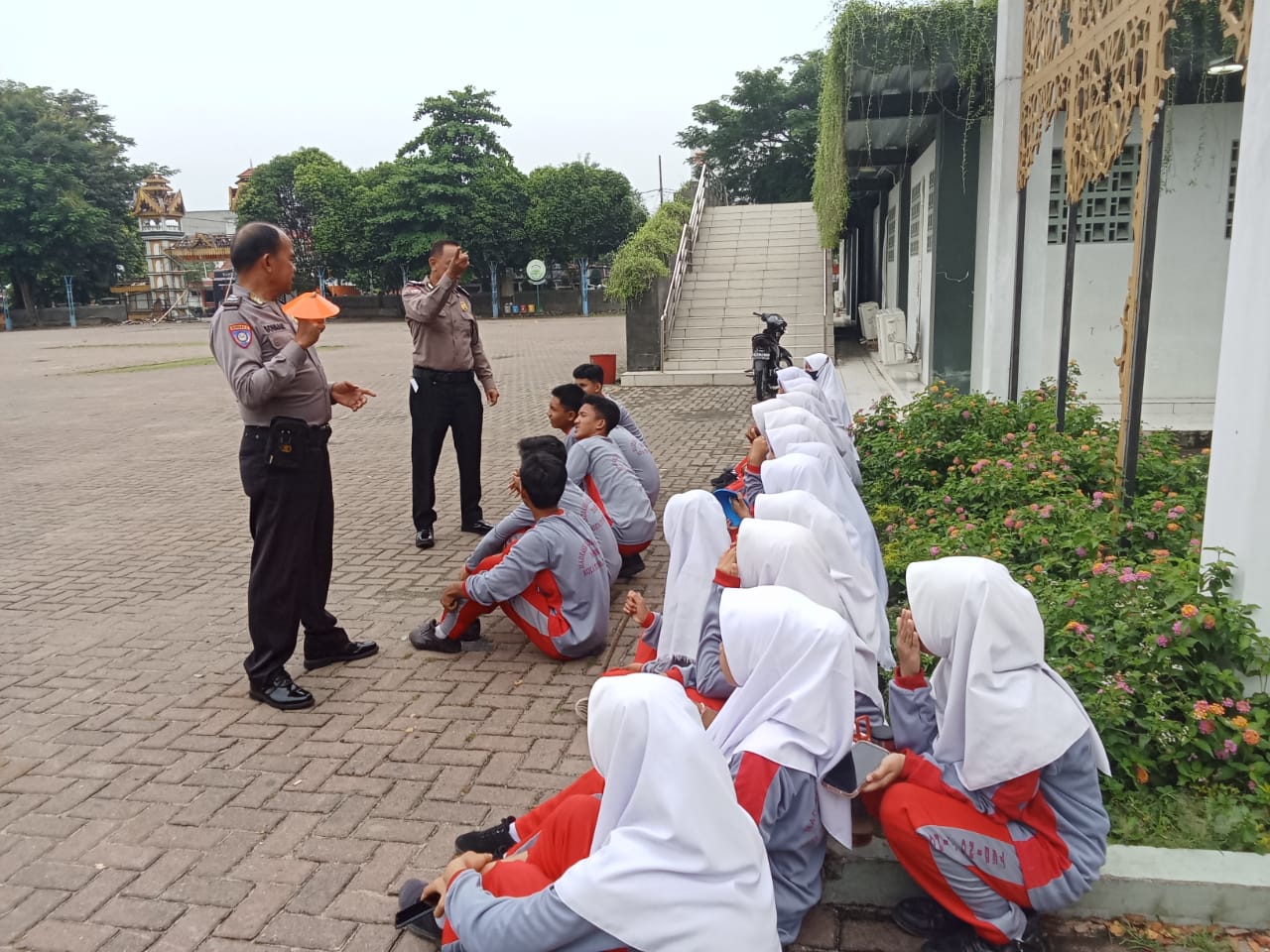 Kasat Binmas Polres Tebing Tinggi AKP B.S.M. Tarigan Sampaikan Binluh RAN PIJAR Kepada Pelajar