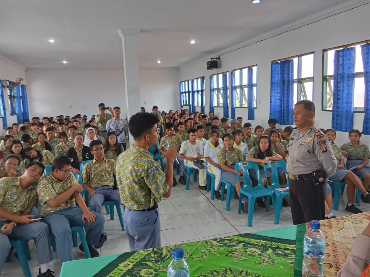 Police Go To School Ke SMA Katolik Cinta Kasih, Kasat Binmas Polres Tebing Tinggi AKP B.S.M. Tarigan Himbau Pelajar