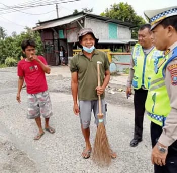 Satlantas Polresta Deliserdang Beri Penyuluhan Dan Edukasi Tertib Berlalulintas