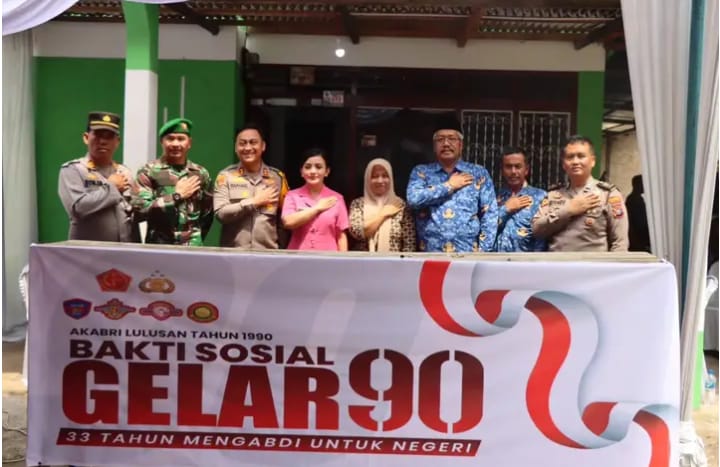 Kapolresta Deli Serdang Giat Bhakti Sosial Gelar Alumni Akabri 1990 Secara Virtual