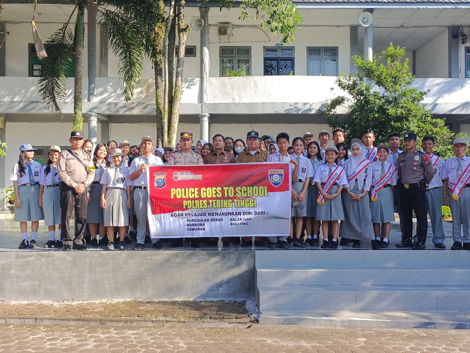 Sat Binmas Polres Tebing Tinggi Kunjungi SMA Negeri 3