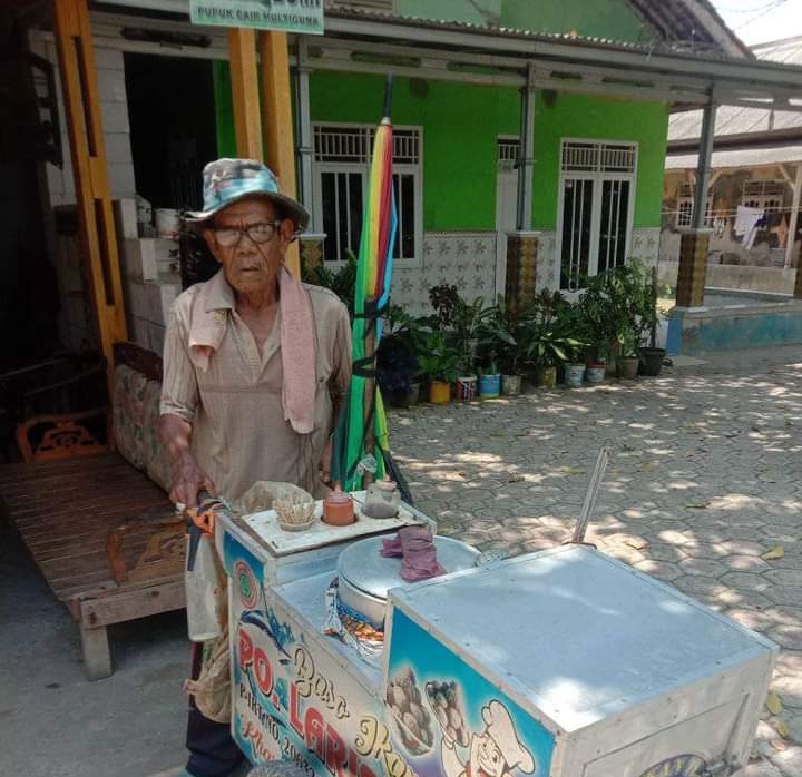 Nyesek! Kakek Penjual Baso Ikan alami Nasib Pilu, Ditipu orang Tak Dikenal di Tirtajaya Karawang