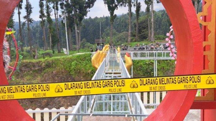 Begini Kronologi, 1 Wisatawan Tewas Jatuh ke Jurang Diduga Akibat Jembatan Kaca The Geong Limpakuwus Pecah di Banyumas