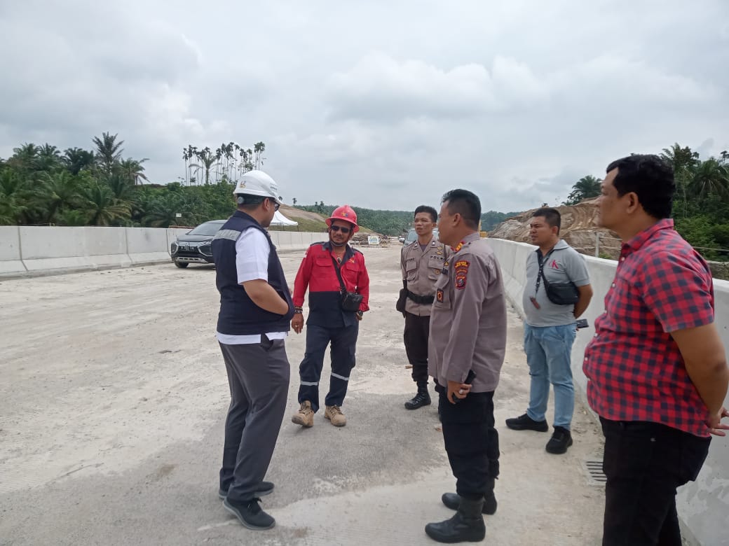 Kapolsek Tebing Tinggi AKP Saepullah, S.Sos, M.H Cek Kesiapan Jalan Tol Tebing Tinggi – Dolok Merawan