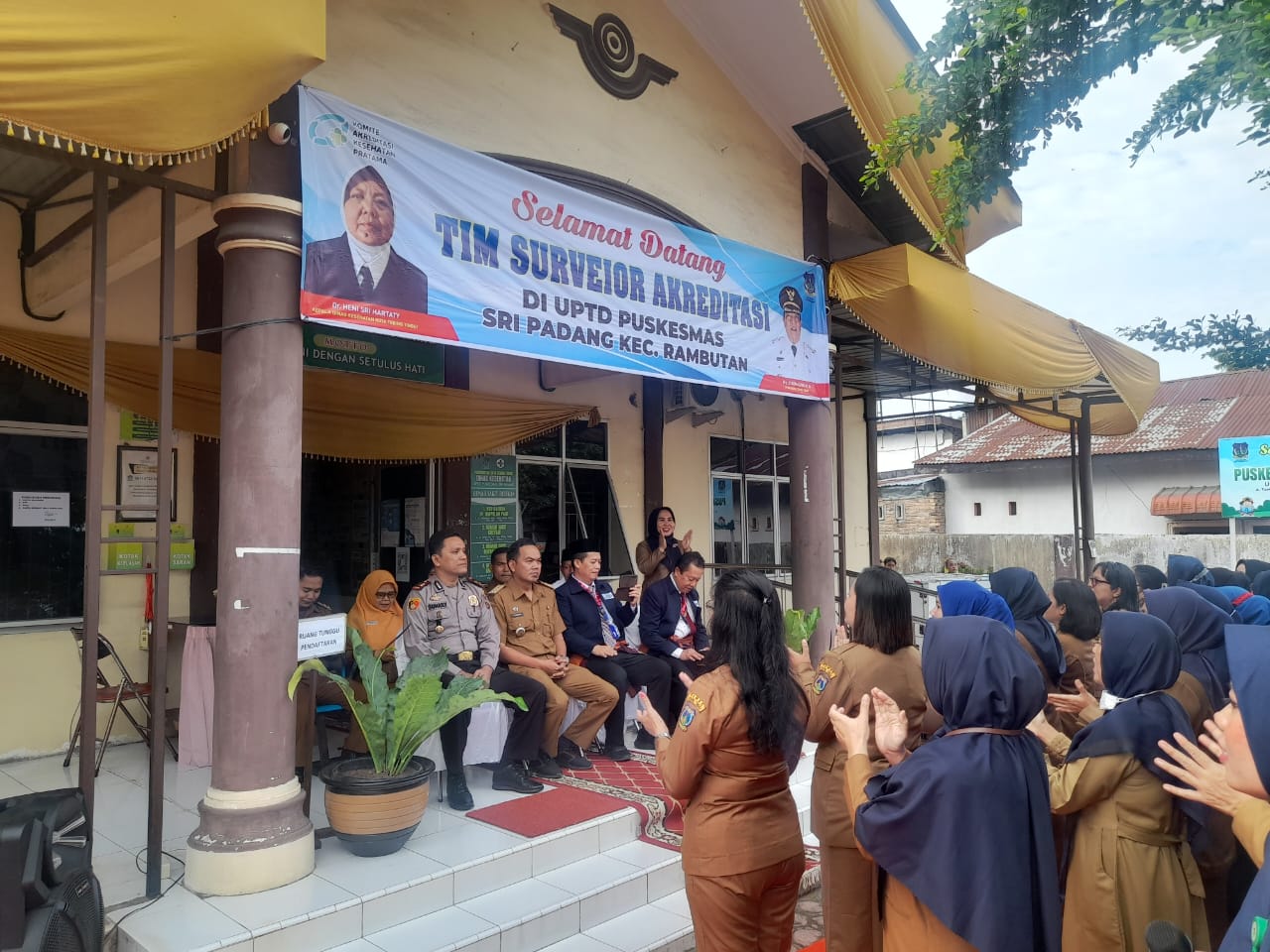 Kapolsek Rambutan Hadiri Penyambutan Tim Surveyor Re-Akreditasi Puskesmas Sri Padang