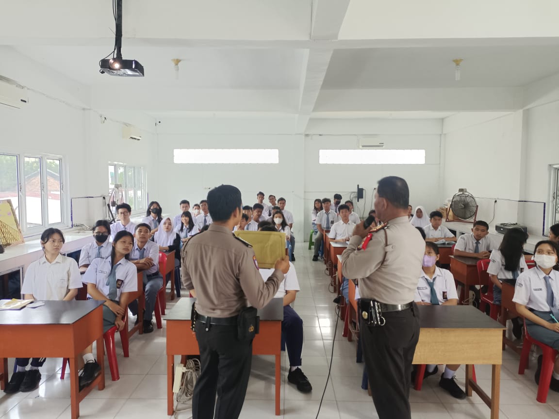 Kapolres Tebing Tinggi AKBP Andreas Tampubolon Police Goes To School Di SMA F. Tandean