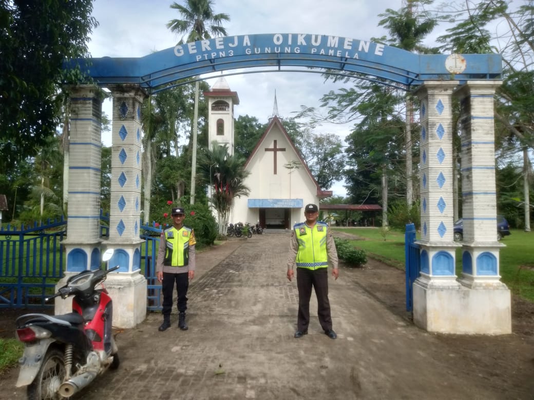 Polsek Sipispis Giat Pengamanan Ibadah Minggu Di Gereja Oikumene