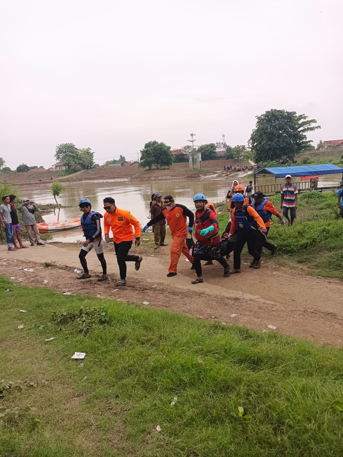 3 Hari Hilang di Sungai Citarum, Penarik Perahu Eretan di Telukbango Karawang, Ditemukan Meninggal Dunia