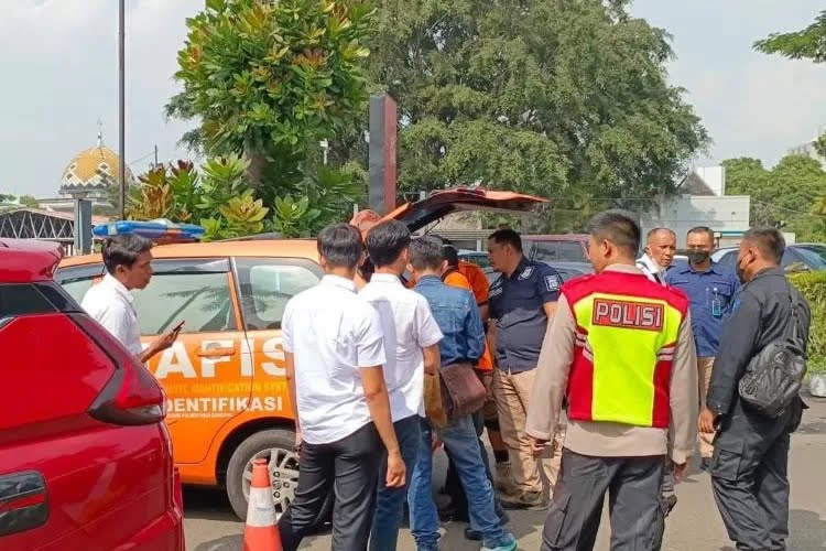 Polisi ungkap Identitas Pria Paruh Baya, Ditemukan Tewas dalam Mobil Terparkir di Stasiun Bandung