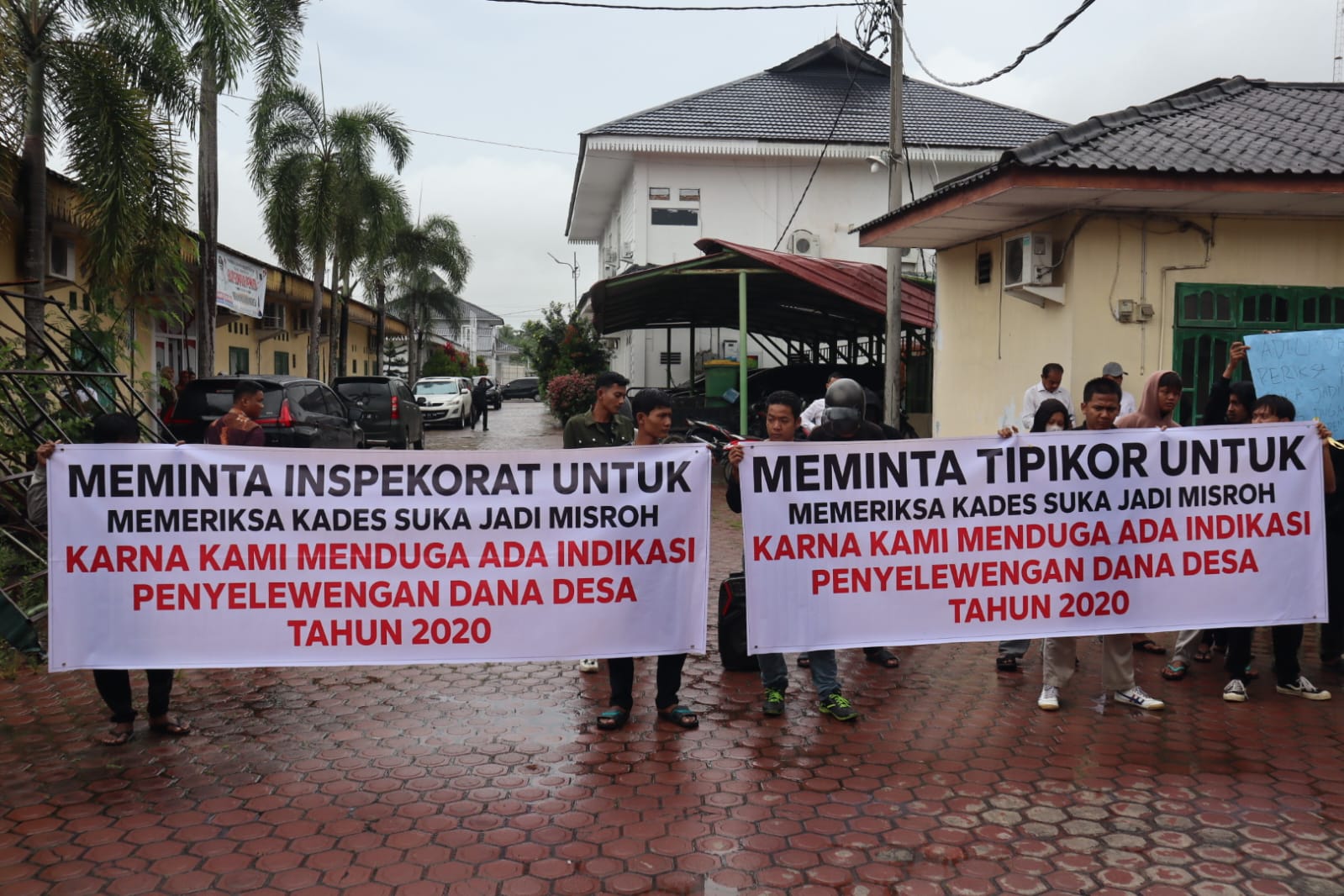 Kapolsek Firdaus Pimpin Pam Aksi Unras Di Kantor Bupati Sergai