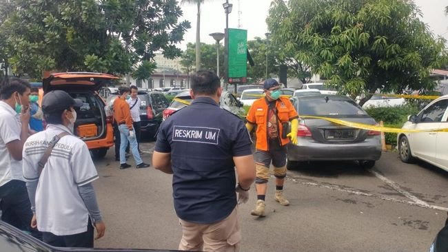 Geger! Pria Paruh Baya Ditemukan Tewas Membusuk, dalam Mobil Terparkir di Stasiun Bandung