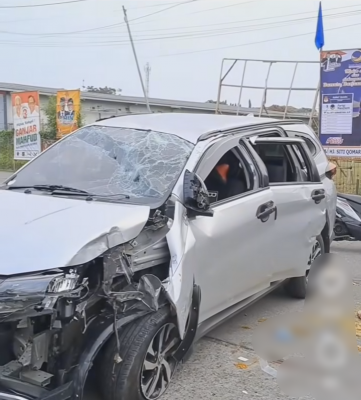 Sopir Mengantuk, Toyota Rush Tabrak Tiang Listrik di Marrakas Square Babelan Bekasi