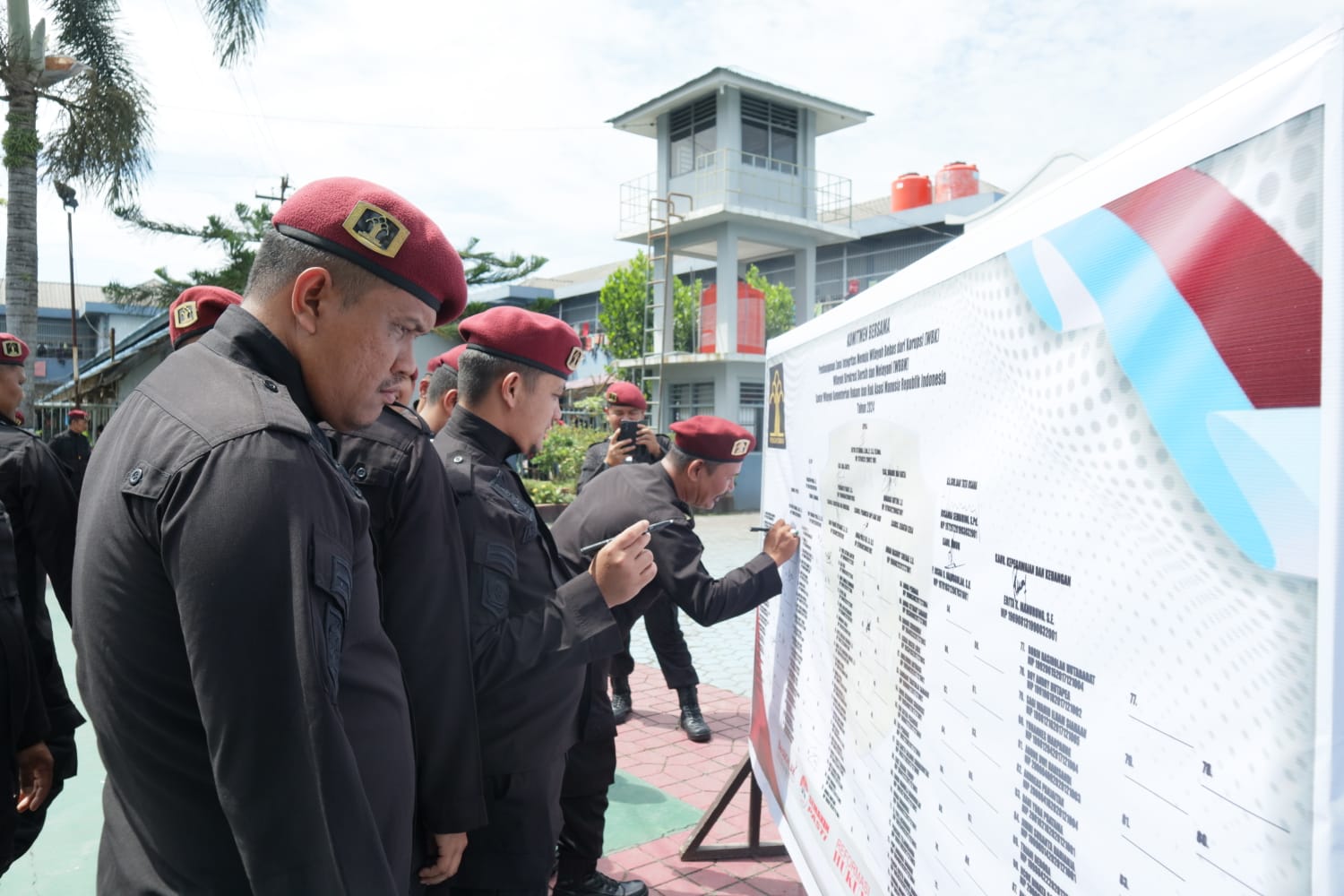 Lapas Tebing Tinggi Laksanakan Penandatanganan Komitmen Bersama Pembangunan ZI Tahun 2024