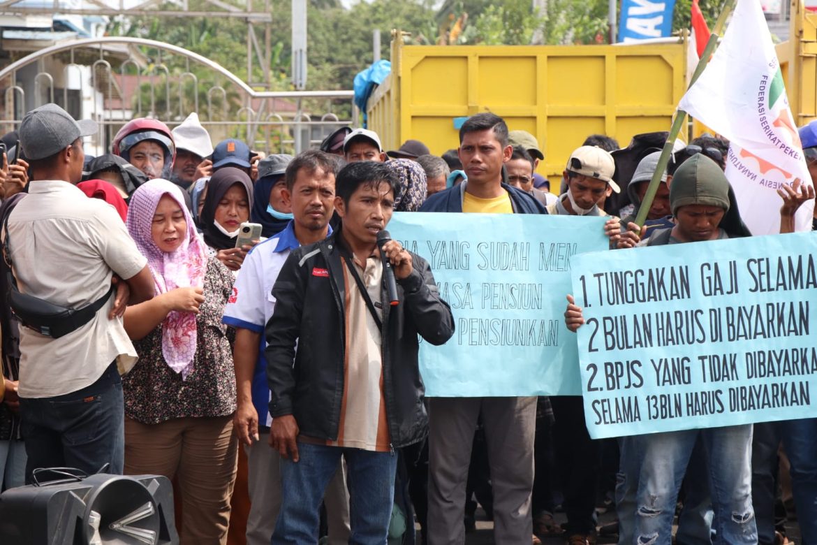 Polsek Kotarih Kawal Aksi Unras SPPK-FSPMI PT. SRA Kotarih