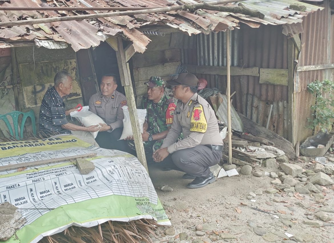 Pendekatan Sosiologis Polsek Kotarih Wujud Sinergitas TNI-Polri Pastikan Kamtibmas Kondusif