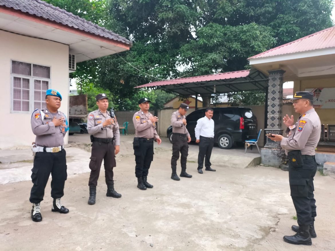 Kapolsek Padang Hulu AKP Marolop Samosir Monitor Pergeseran Kotak Suara Ke Gudang KPU