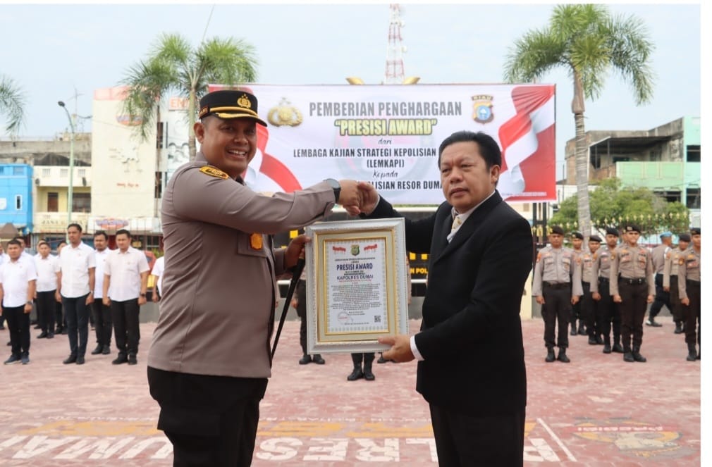 LEMKAPI Beri Penghargaan Presisi Award Kepada Kapolres Dumai