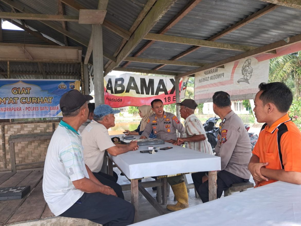 Kapolsek Indrapura AKP Jonni H. Damanik, S.H, M.H Jumat Curhat Bersama Tokoh Masyarakat