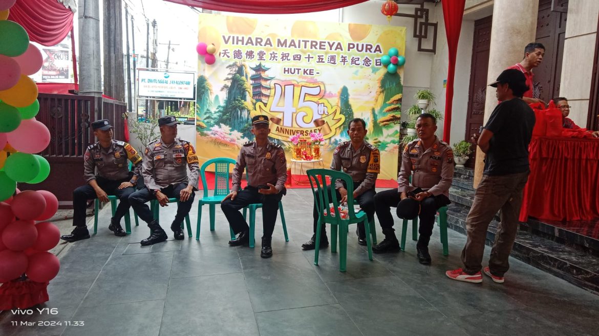 Kapolsek Indrapura AKP Jonny H. Damanik, S.H, M.H Hadiri HUT Ke-45 Vihara Maitreya Pura