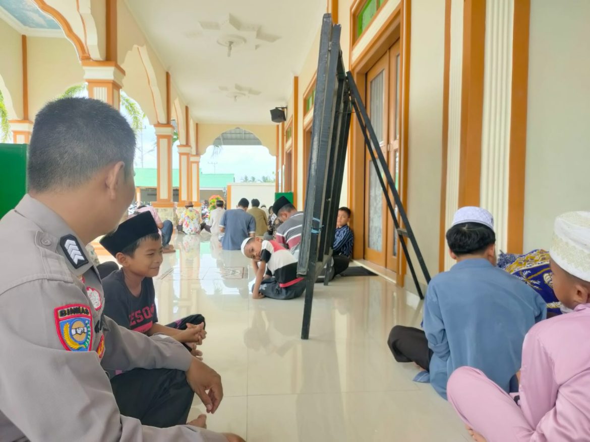 Polsek Medang Deras Pengamanan Sholat Jumat